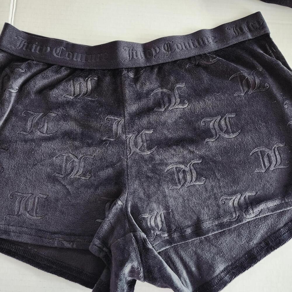 🖤 Juicy Couture black velour shorts Size Small